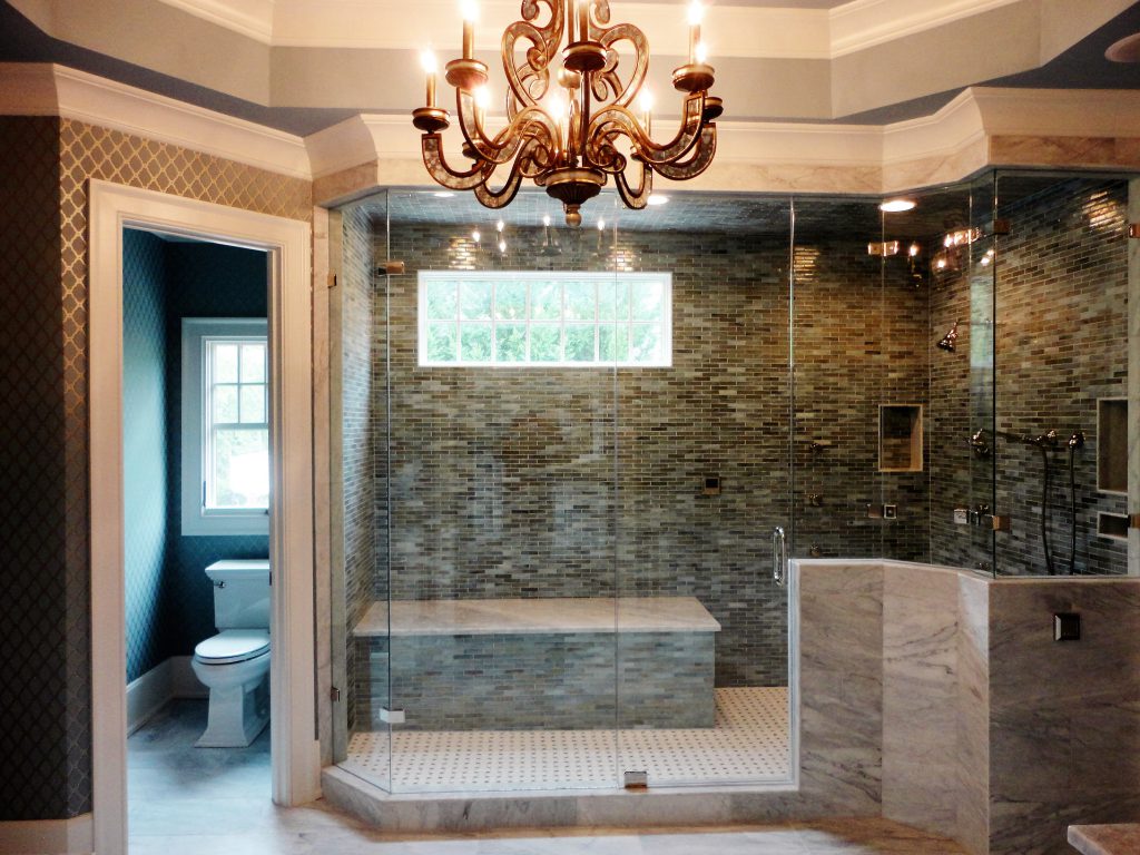 Shower with seat and accessibility